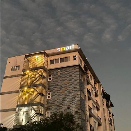 Smart Condominium Bldg, Cagayan De Oro City Zewnętrze zdjęcie